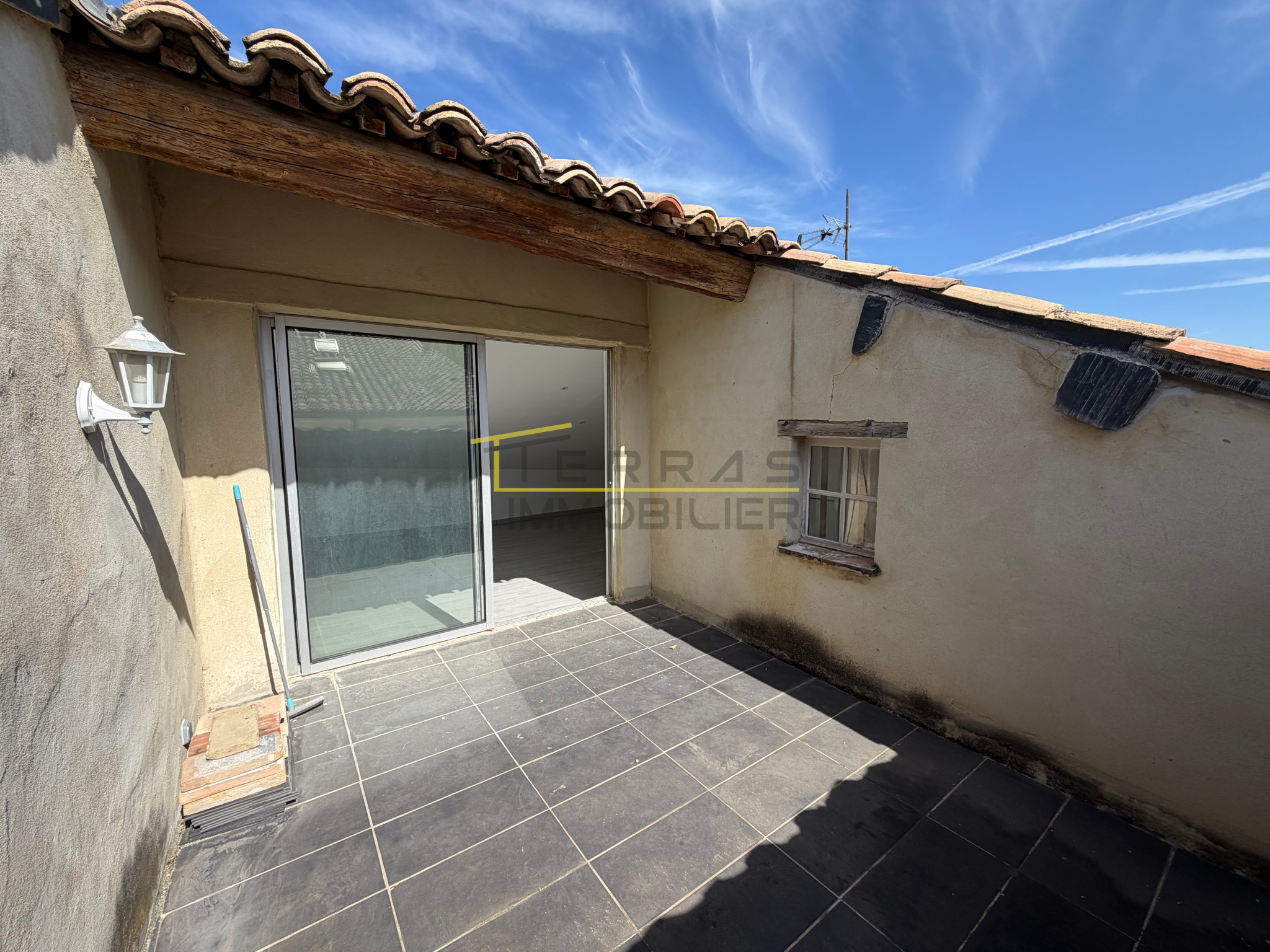 Visan, Maison de village rénovée avec terrasse